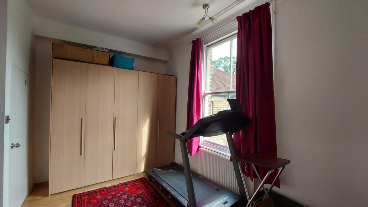 Extra Large One Bedroom Flat With Parking Londra Dış mekan fotoğraf