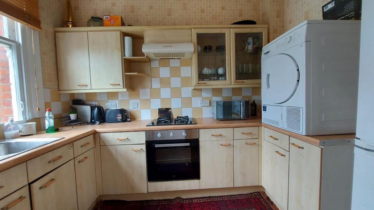 Extra Large One Bedroom Flat With Parking Londra Dış mekan fotoğraf